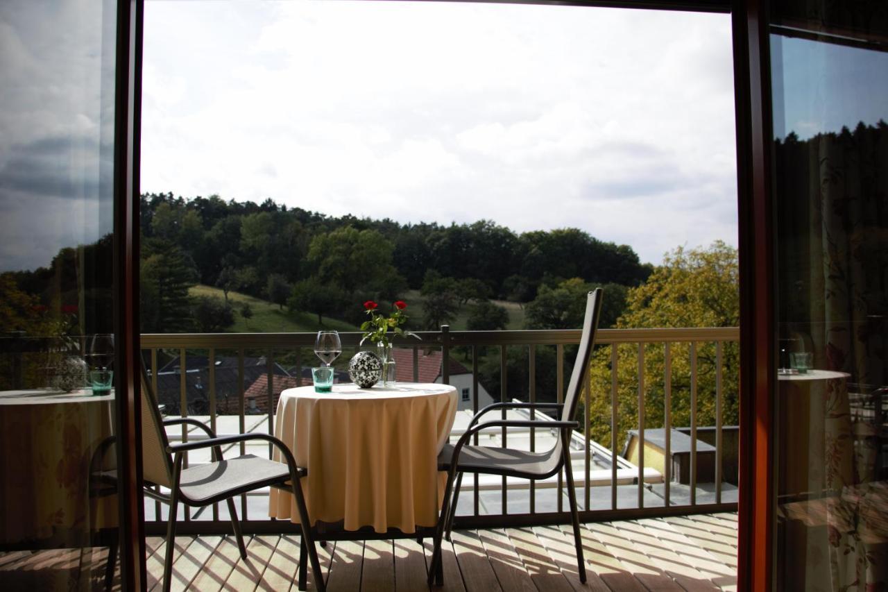 Kupfer-Dachl Hotel Katzelsdorf Eksteriør billede